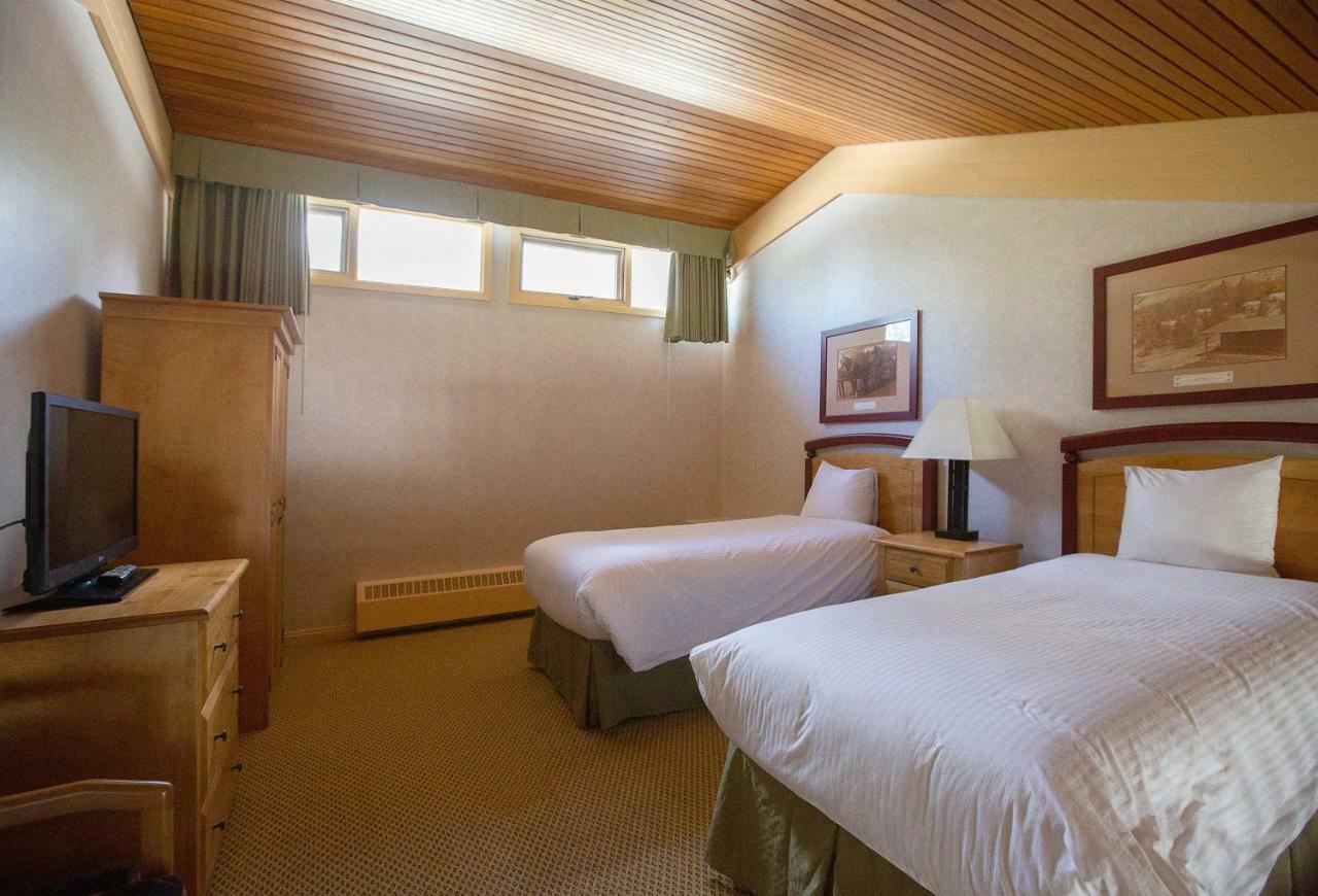 Fairmont Hot Springs Resort Exterior foto